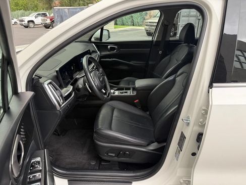 Used 2025 Kia Sorento EX w/ EX Panoramic Sunroof Package AWD/4WD image 18