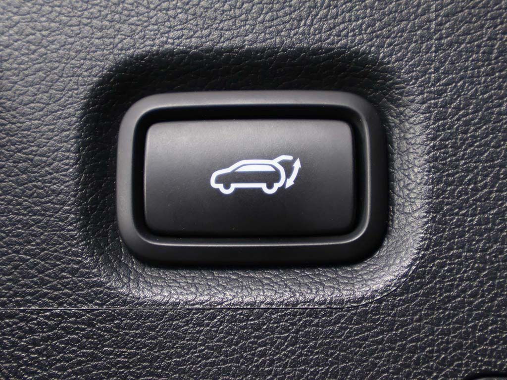 Certified 2023 Hyundai Santa Fe SEL AWD/4WD image 17