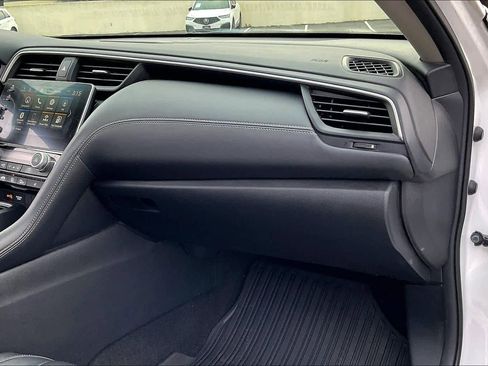 Used 2019 Honda Insight Touring image 18