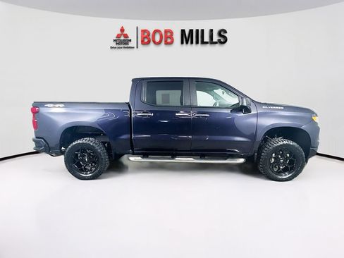 Used 2022 Chevrolet Silverado 1500 Custom w/ LPO, Dark Essentials Package AWD/4WD image 8