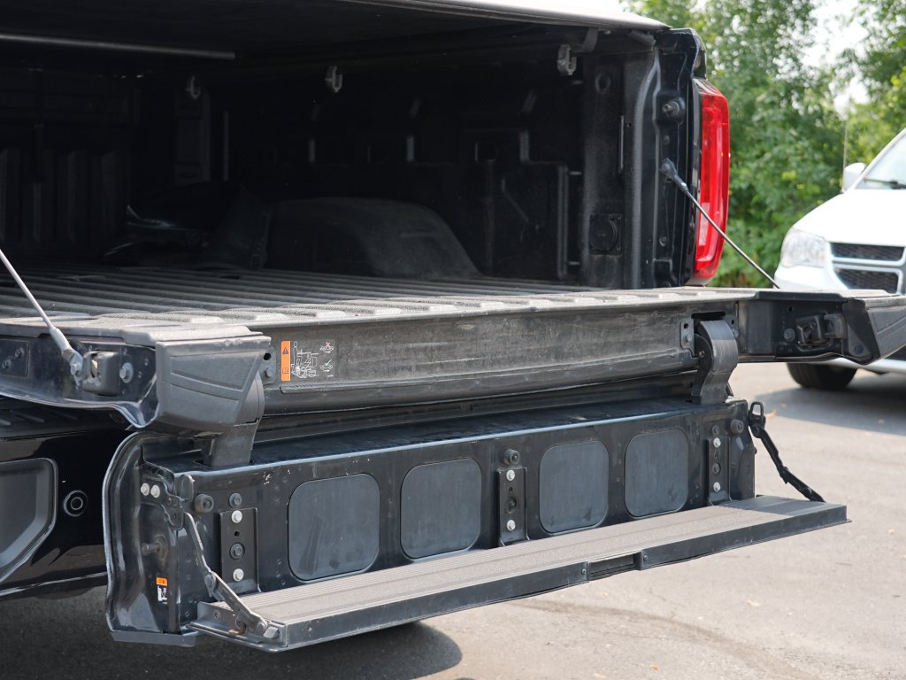 Used 2020 GMC Sierra 3500 AT4 w/ AT4 Premium Package AWD/4WD image 11