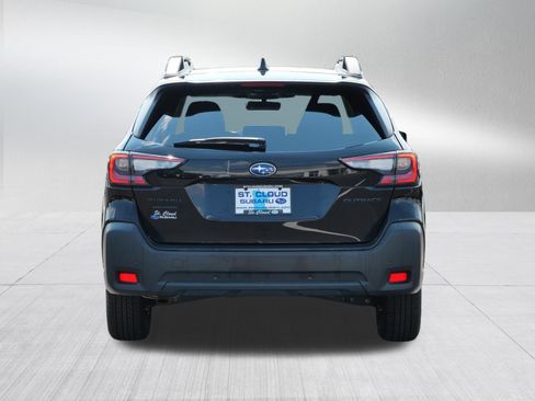 Certified 2025 Subaru Outback Onyx Edition w/ Tech Package 3 AWD/4WD image 6