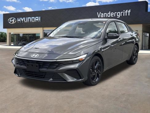 Used 2026 Hyundai Elantra Sport image 6