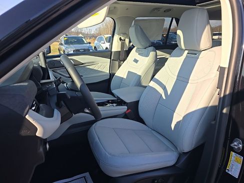 New 2026 Ford Explorer Platinum w/ LUX Leather Package image 17