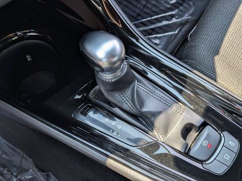 Used 2019 Toyota C-HR XLE FWD image 16