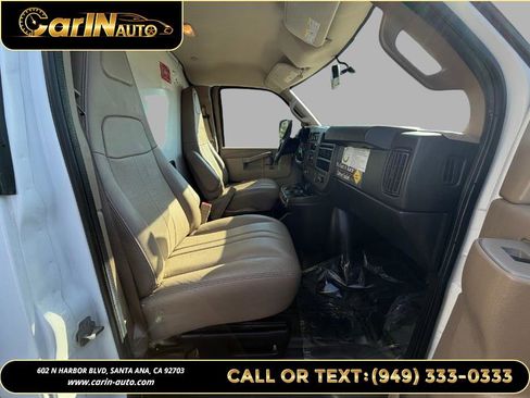 Used 2016 Chevrolet Express 4500 RWD image 17