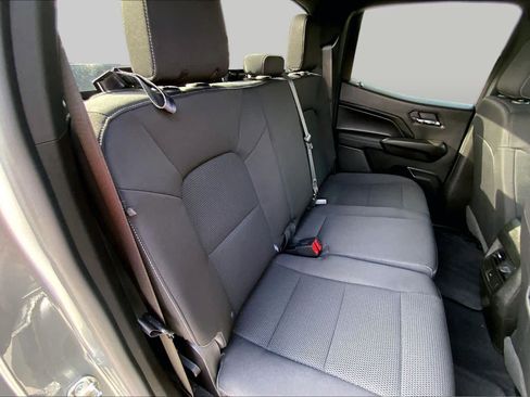 Used 2023 Chevrolet Colorado LT AWD/4WD image 19