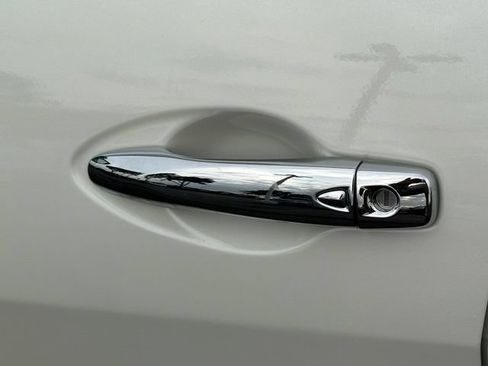 Certified 2023 Nissan Maxima Platinum w/ Sport Mat Group FWD image 11