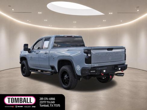Used 2024 Chevrolet Silverado 2500 LT AWD/4WD image 5