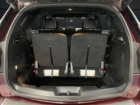 Used 2018 Ford Explorer XLT w/ Equipment Group 202A image 14