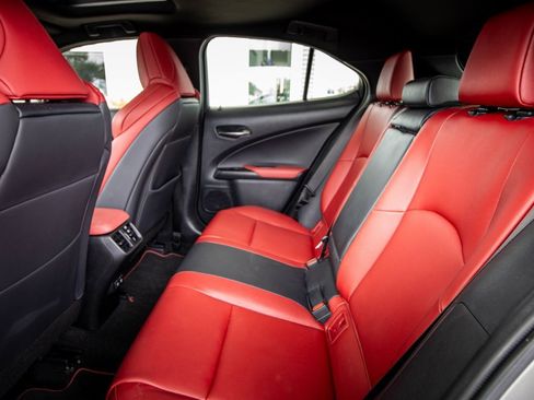 Used 2019 Lexus UX 200 F Sport image 44