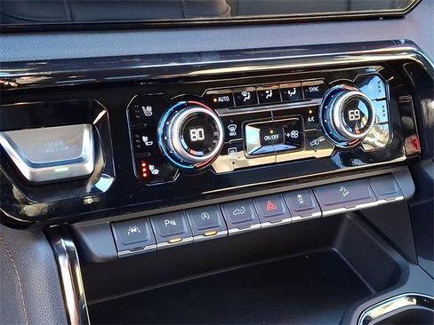 Certified 2024 GMC Sierra 1500 AT4 w/ AT4 Preferred Package image 12