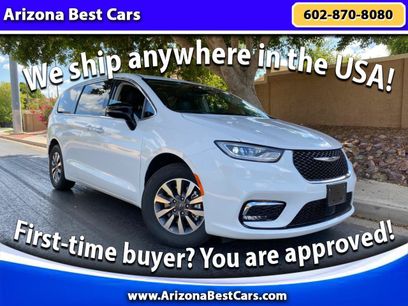 Used 2024 Chrysler Pacifica Limited