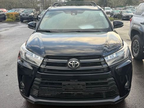 Used 2019 Toyota Highlander SE image 8