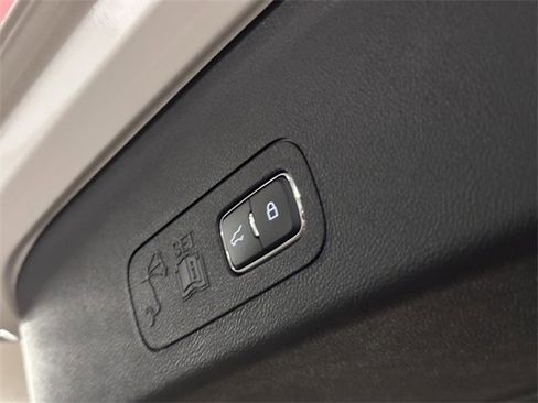 Used 2025 Lincoln Aviator AWD w/ Equipment Group 101A image 10