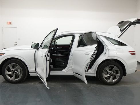 New 2026 Genesis GV70 2.5T AWD/4WD image 25