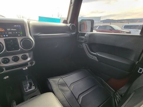 Used 2012 Jeep Wrangler Unlimited Sport image 21