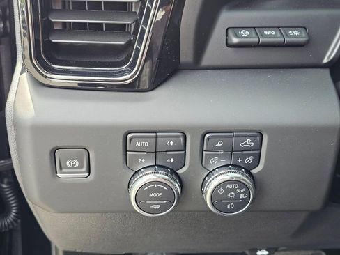 Used 2025 GMC Sierra 1500 AT4X AWD/4WD image 26