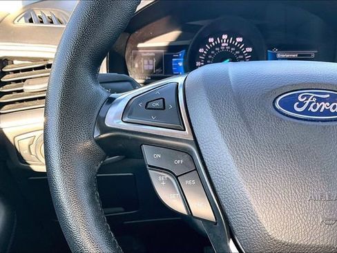 Used 2024 Ford Edge SEL image 10