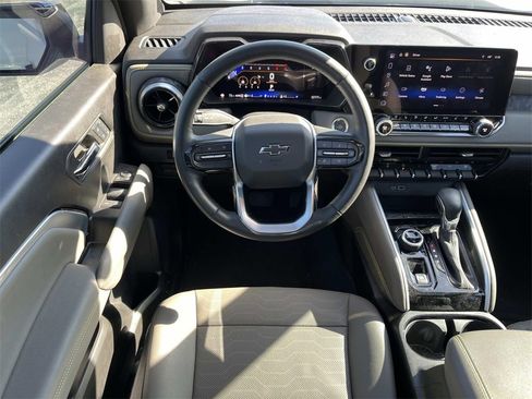 Used 2024 Chevrolet Colorado ZR2 w/ ZR2 Convenience Package III image 13