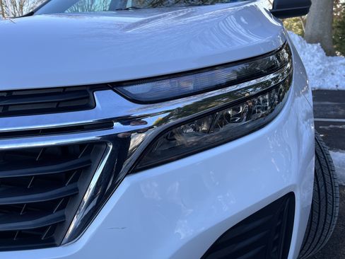 Used 2024 Chevrolet Equinox LS w/ Driver Confidence II Package image 6