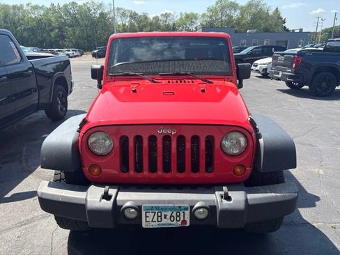 Used 2013 Jeep Wrangler Unlimited Sport AWD/4WD image 2