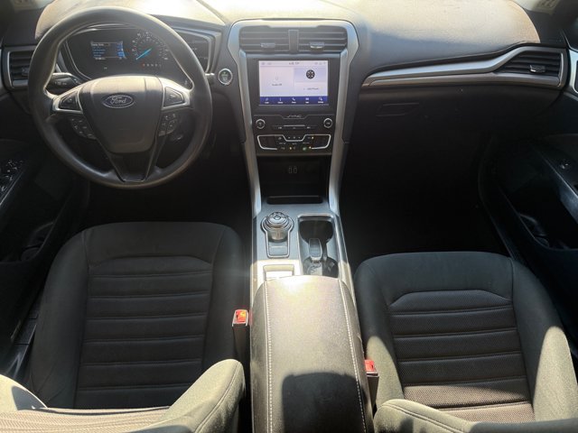Used 2020 Ford Fusion SE FWD image 13