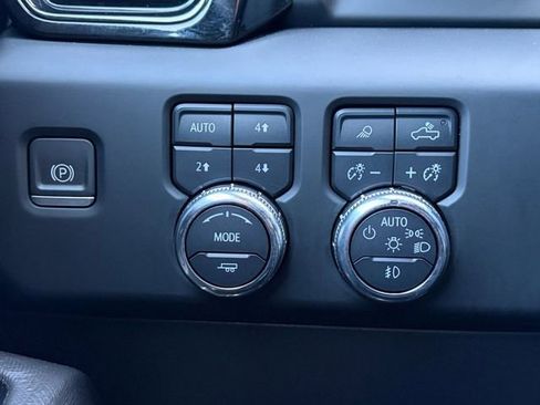 Certified 2023 GMC Sierra 1500 AT4X image 6