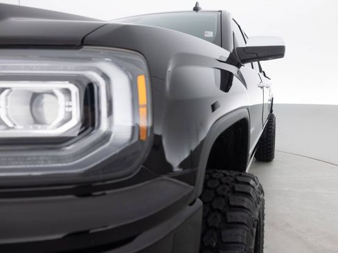 Used 2017 GMC Sierra 1500 Denali w/ Denali Ultimate Package AWD/4WD image 12