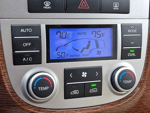Used 2008 Hyundai Santa Fe Limited AWD/4WD image 16