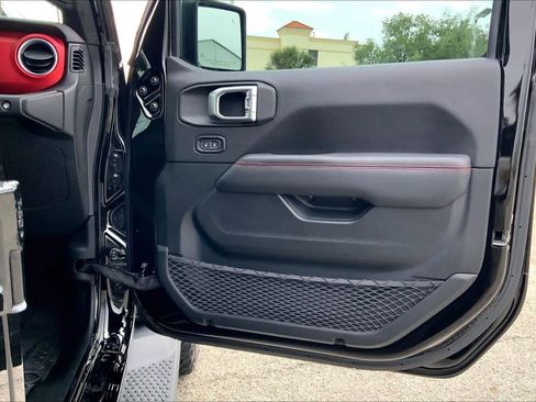 Used 2020 Jeep Wrangler Unlimited Rubicon AWD/4WD image 23