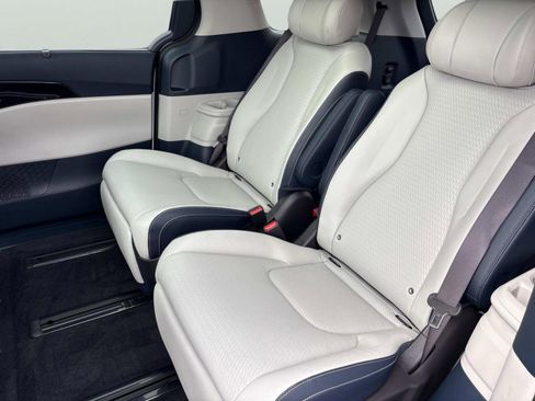 New 2026 Kia Carnival SX Prestige image 18