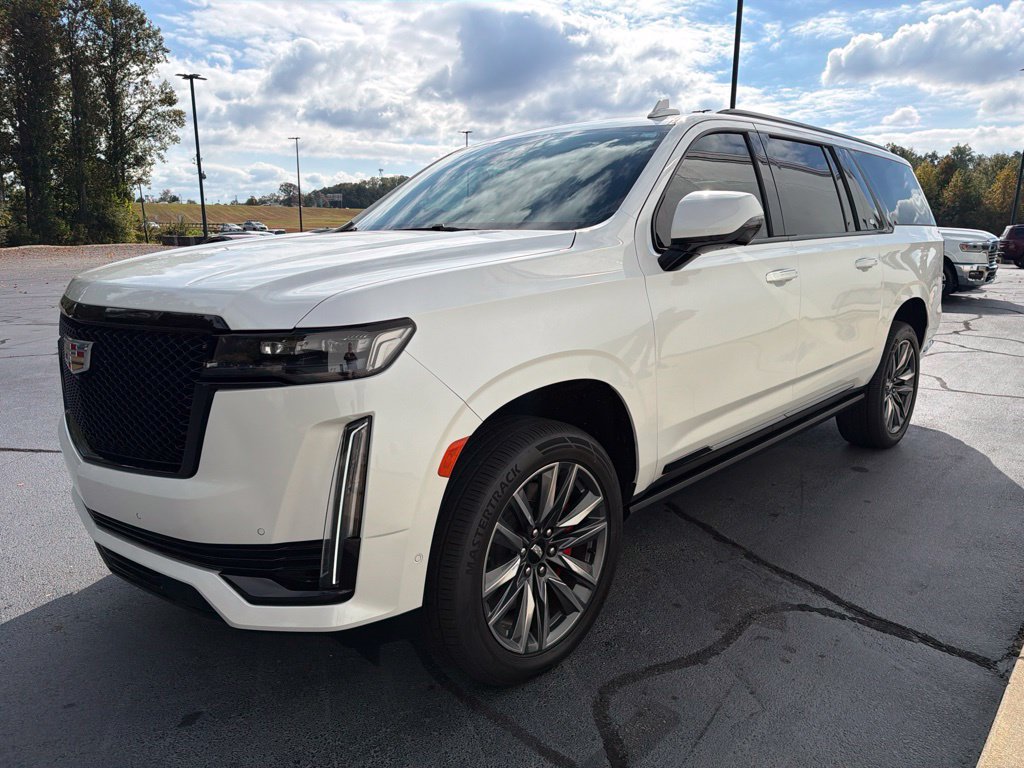 Used 2022 Cadillac Escalade ESV Sport Platinum AWD/4WD image 4