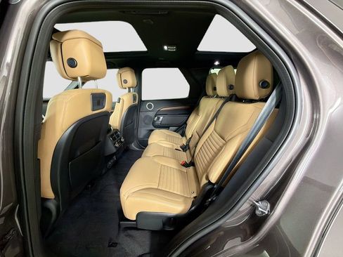 Certified 2024 Land Rover Discovery Dynamic SE AWD/4WD image 25