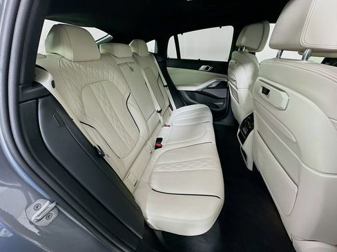 Used 2025 BMW X6 xDrive40i w/ Executive Package AWD/4WD image 28