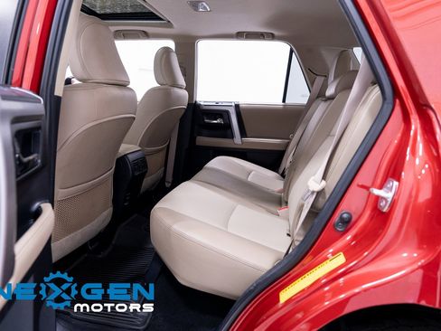 Used 2018 Toyota 4Runner SR5 Premium image 38