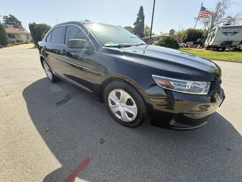 Used 2017 Ford Taurus Police Interceptor image 4