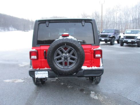 Certified 2024 Jeep Wrangler Sport S image 6