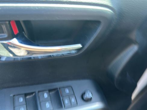 Used 2019 Toyota Tacoma Limited AWD/4WD image 10
