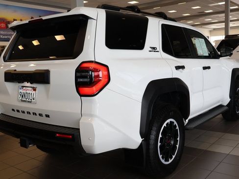 Used 2025 Toyota 4Runner TRD Off-Road Premium w/ Tow Technology Package AWD/4WD image 3