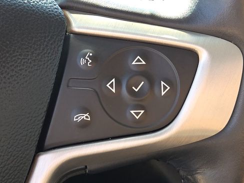 Used 2019 GMC Acadia Denali w/ Technology Package FWD image 29