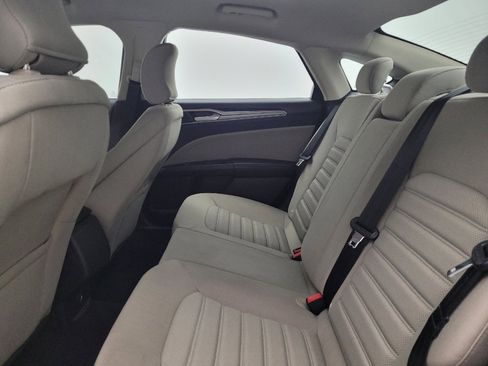 Used 2018 Ford Fusion S image 18