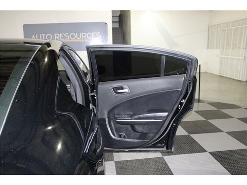 Used 2020 Dodge Charger SXT w/ Leather Interior Group image 21