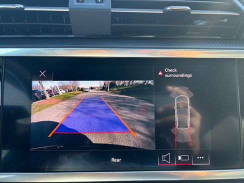 Used 2022 Audi Q3 2.0T Premium w/ Convenience Package image 17