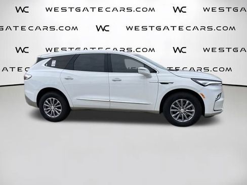 Used 2022 Buick Enclave Essence image 24