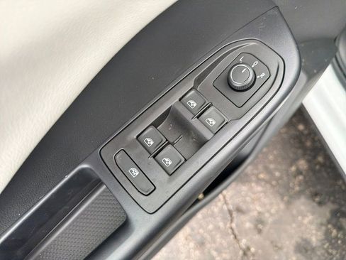 New 2026 Volkswagen Taos S FWD image 13