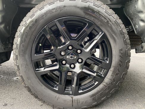 Used 2025 Chevrolet Silverado 1500 Custom w/ Turbomax Blackout Package AWD/4WD image 19