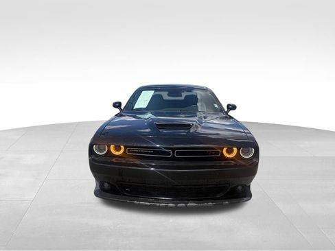 Used 2022 Dodge Challenger R/T RWD image 2