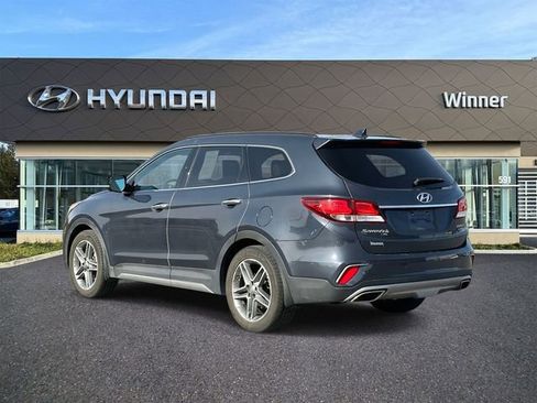 Used 2019 Hyundai Santa Fe XL image 3