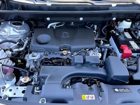 Used 2024 Toyota RAV4 XLE FWD image 31